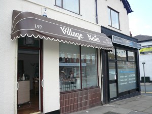 Retractable Canopies (Village Nails) Monton 1