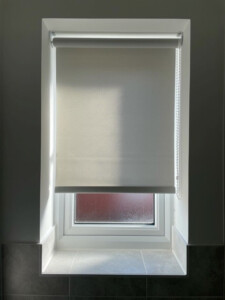 Hallway roller blind